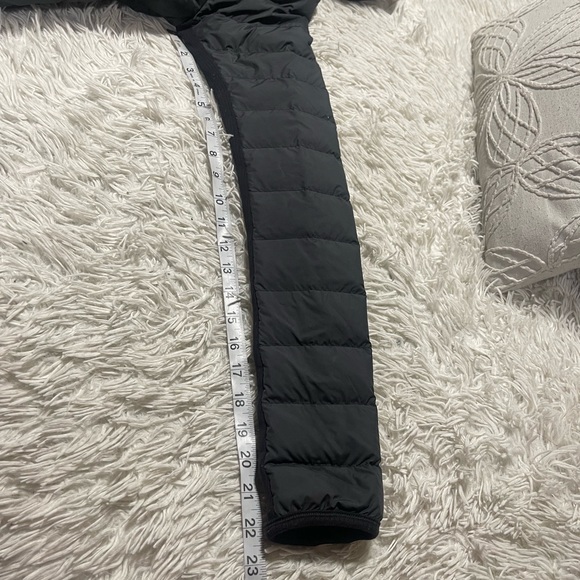 Lululemon" Enfold Wrap, Gray - Picture 13 of 16